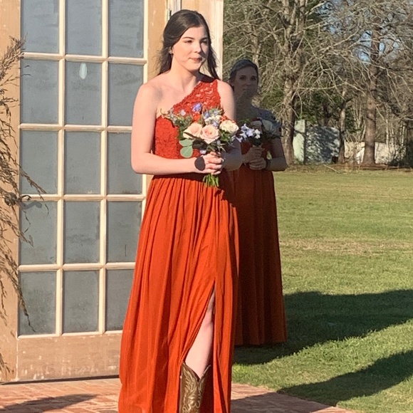 David's Bridal Sienna Lace Bodice Long Gown Size 2 - Picture 1 of 3